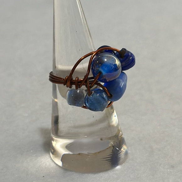 Handmade blue glass beaded wire wrap art ring size 8 - Picture 2 of 3